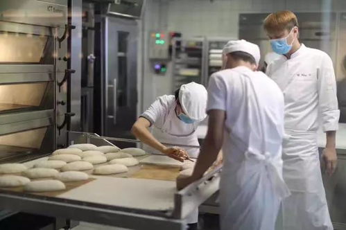 排隊7小時才能喝上的喜茶，竟是這個帥得掉渣的90后男神一手創(chuàng)立