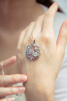 璀璨匠心 Aokisym原創(chuàng)設(shè)計(jì)珠寶首飾的攝影美學(xué)